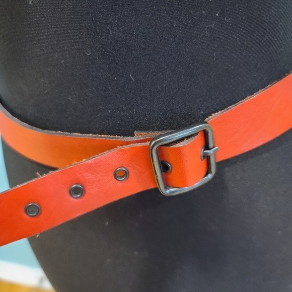 VILA red leather belt - Picture 3 of 8